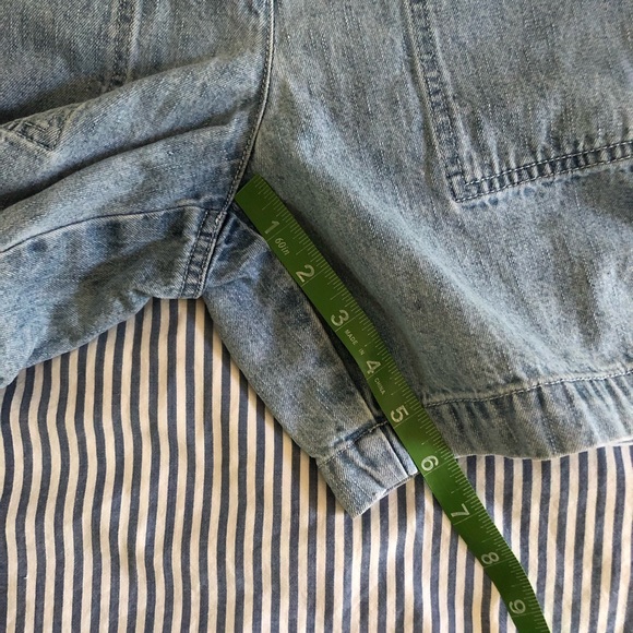 Vintage light denim high waisted shorts - Jones New York size 6 - Picture 7 of 7